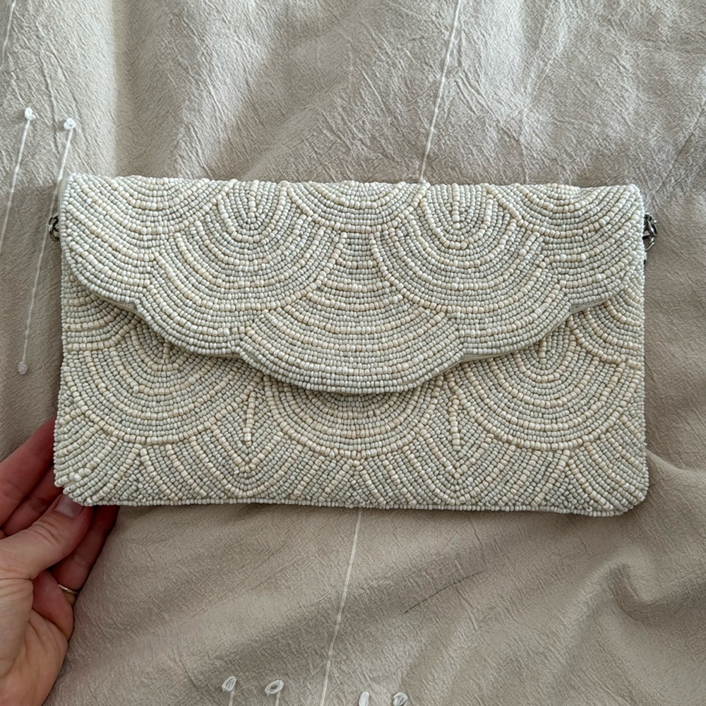 Beaded clutch